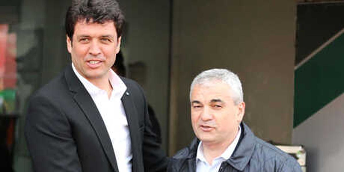 Akhisar\'da Buruk Olmazsa Arslan ve Hamzaoğlu Gündemde