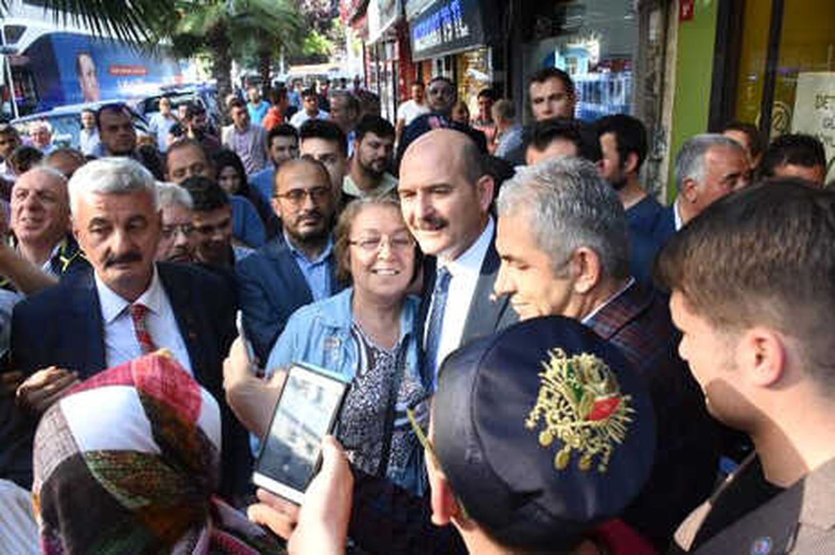 Bakan Soylu, Erdoğan\'ın Seçim Hesabına Para Yatırdı