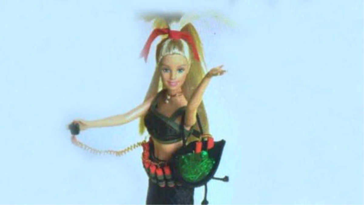 Canlı Bomba\' Barbie ile Irkçılık