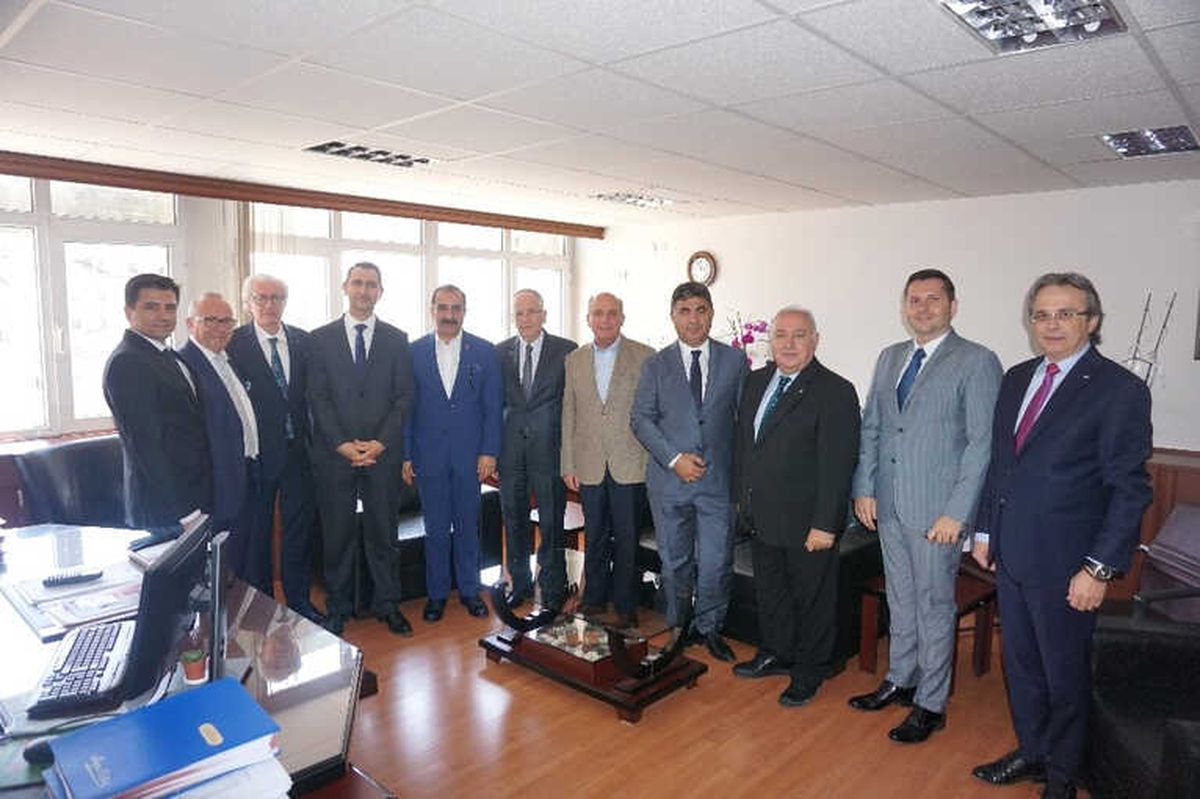 Eib Koordinatör Başkanı Eskinazi, "Ekonomi Bakanlığı ile Etle Tırnak Gibiyiz"