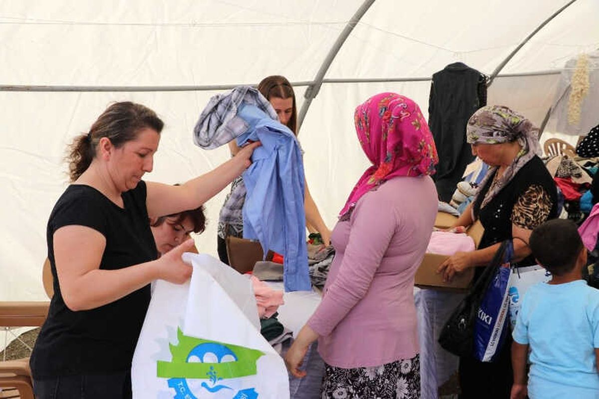 Ergene\'de Ramazan Ayı Dolayısıyla 2. El Eşya Çadırı Kuruldu