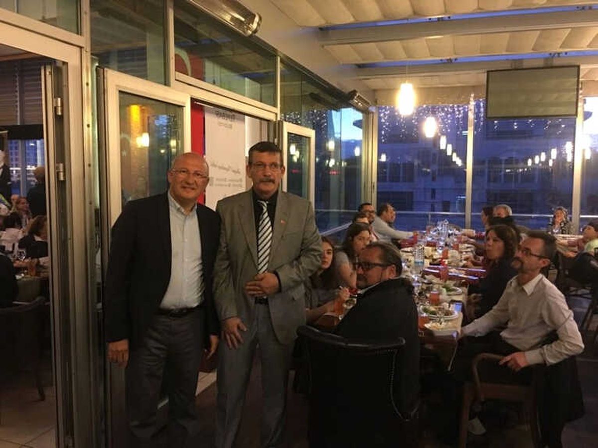 Esbalder Ailesi İftarda Bir Araya Geldi
