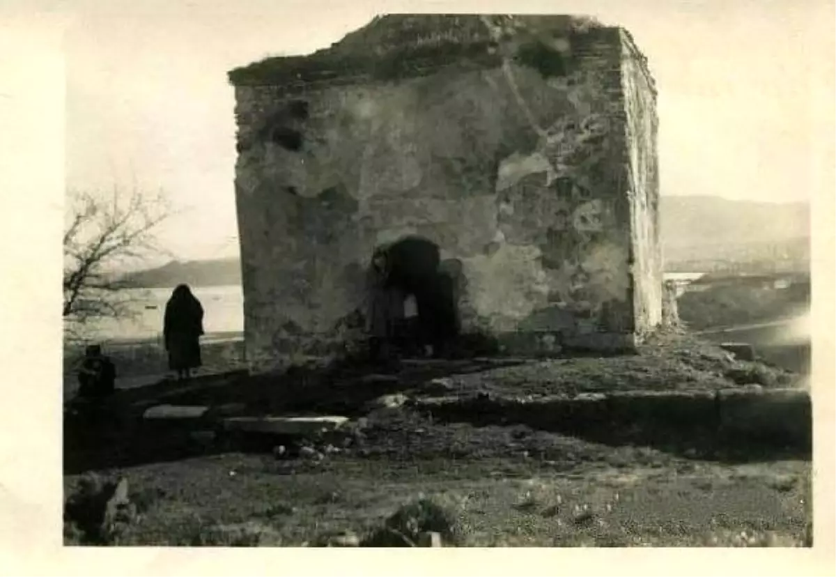 İsa Baba Cami ve Türbesi, Kiliseden Dönüştürülmüş