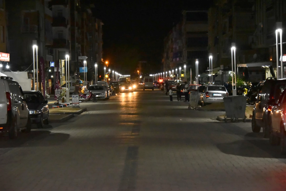 Salihli Şüheda Caddesi Işıl Işıl