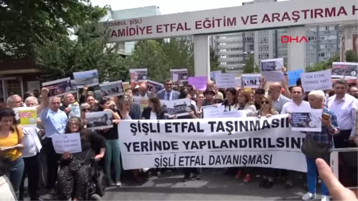 Şişli Etfal Hastanesi\'nin Taşınma Kararı Protesto Edildi