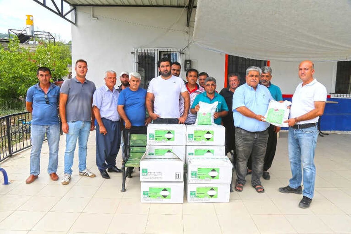 Afetzede Çiftçiye İlaç Yardımı