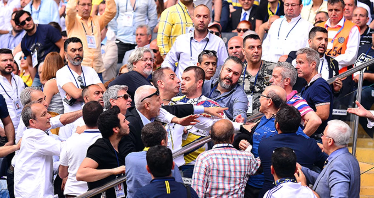 Fenerbahçe Olağan Seçimli Genel Kurulda Gerginlik
