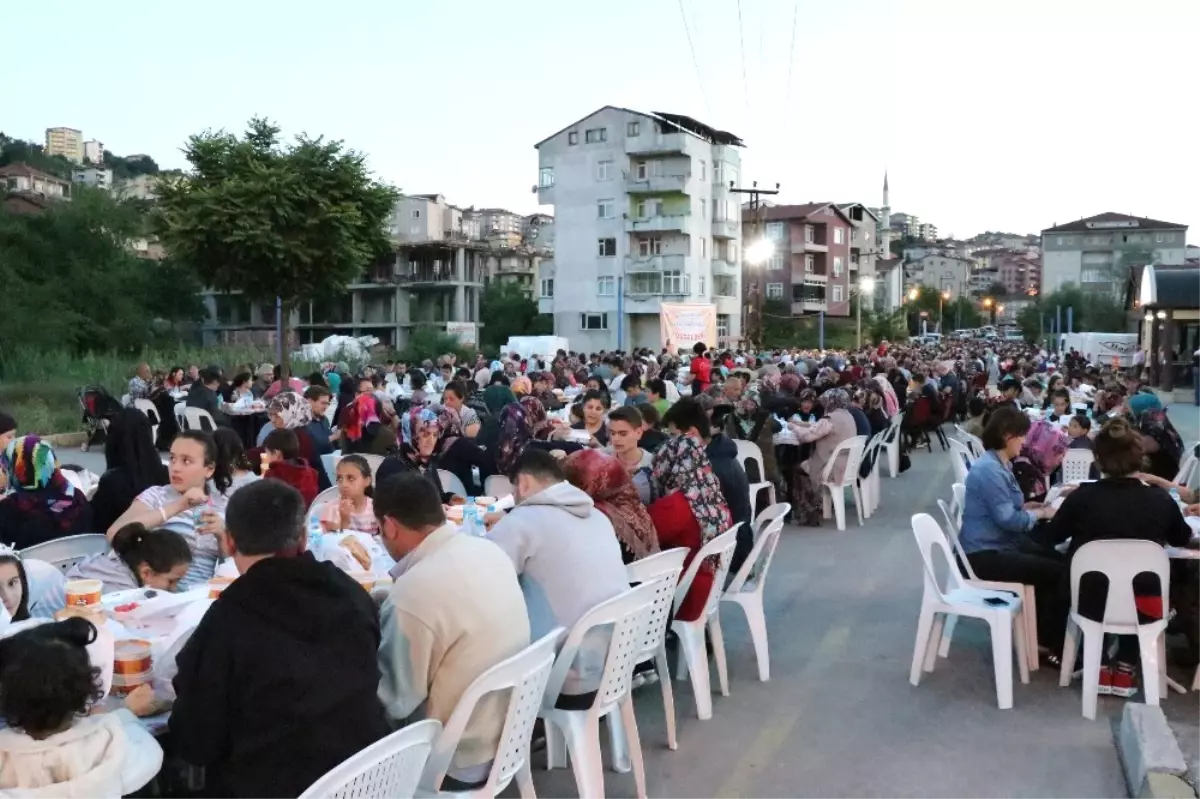 Gülüç Belediyesi 2 Bin Kişiye İftar Verdi