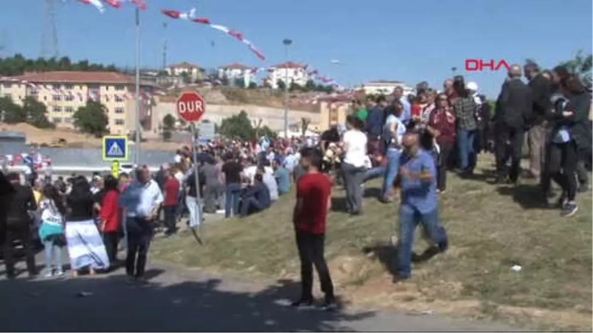 Kılıçdaroğlu\'ndan Çınardere Mahallesi\'ne Ziyaret