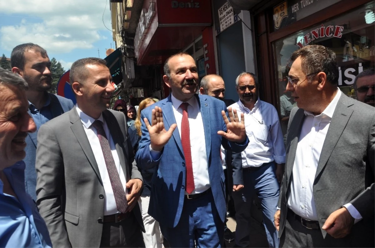 MHP Milletvekili Adayları Yenice\'de Esnaf Gezdi