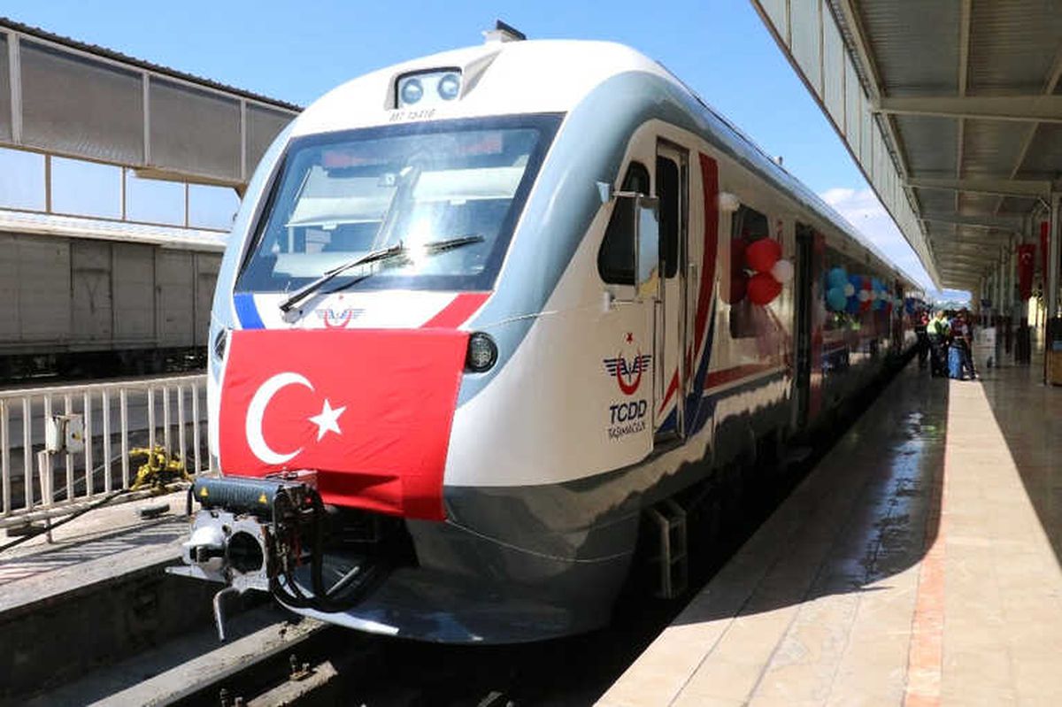 Sivas\'ta 20 Milyon Liraya Değerindeki Raybüs Hizmete Girdi
