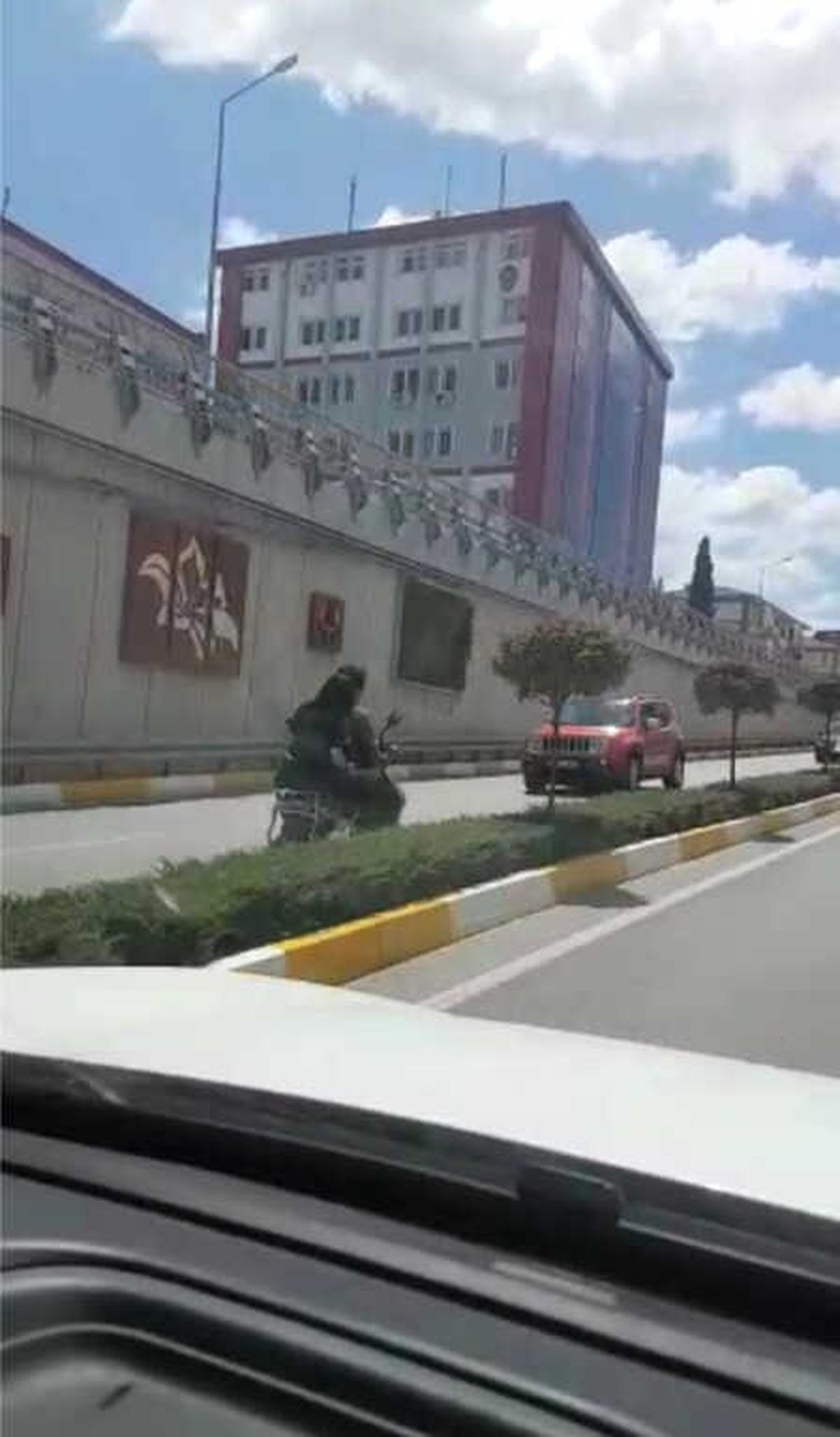 Ters Şeritte Tehlikeli Yolculuk