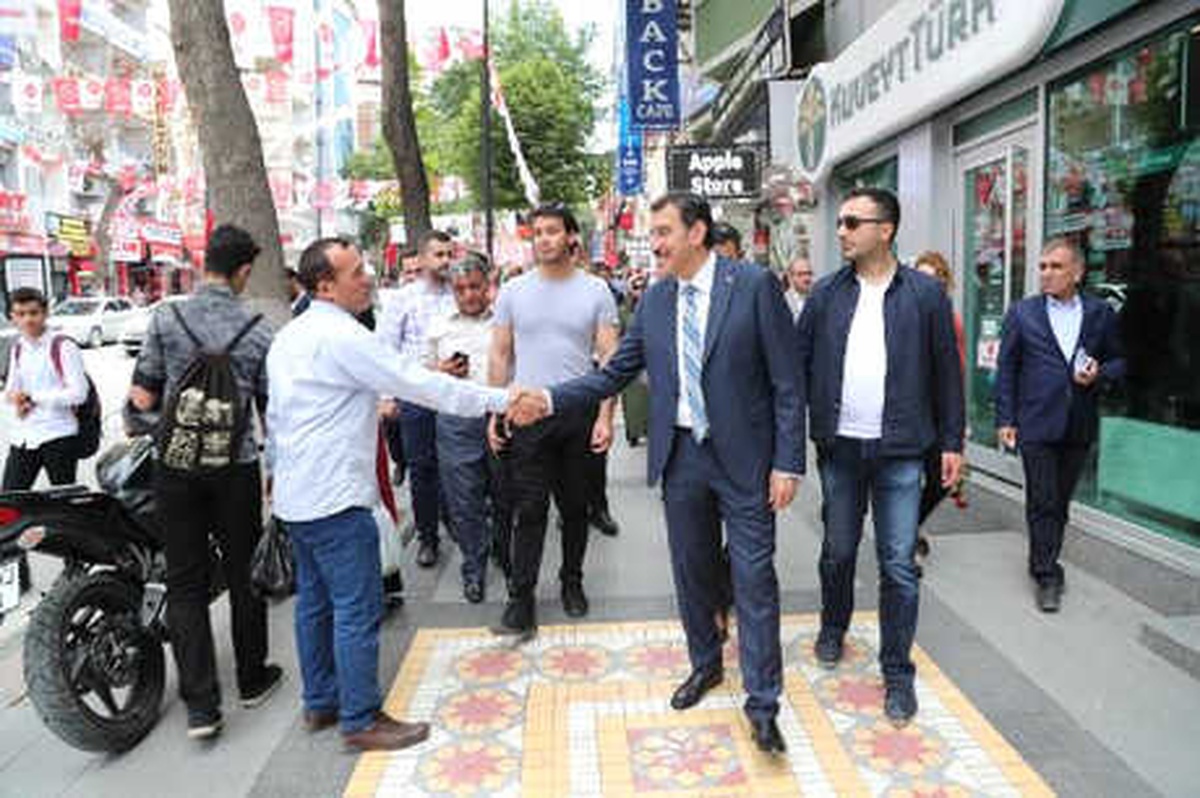 Tüfenkci: Türkiye\'yi Sıkıştırmak İsteyenlere En Güzel Cevabı Esnaf Kardeşlerim Verecek