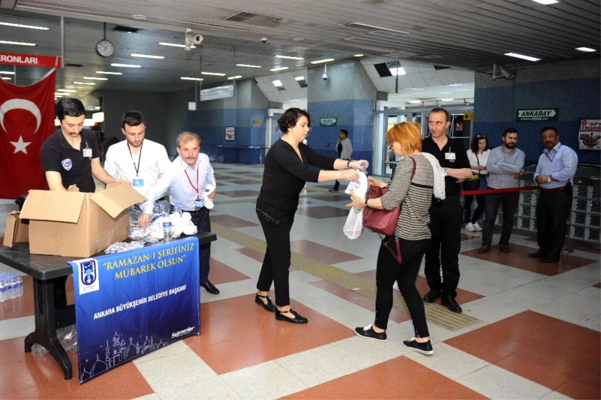 Ankara Büyükşehirden Metro ve Ankaray\'da Vatandaşlara İftariyelik