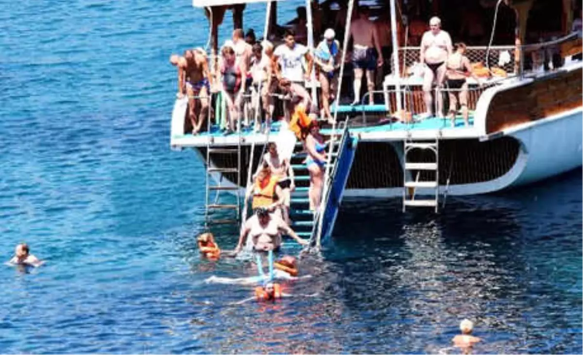 Bodrum Koylarına Turist Akını