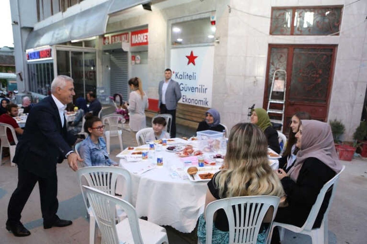Büyükbalıklı Halkı İftarı Birlikte Yaptı