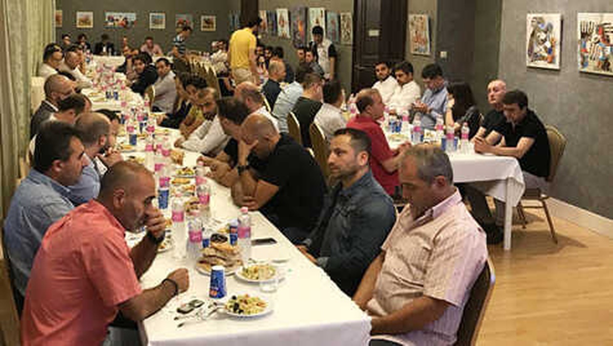 Diyanet İşleri Başkanlığı\'ndan Macaristan\'da İftar