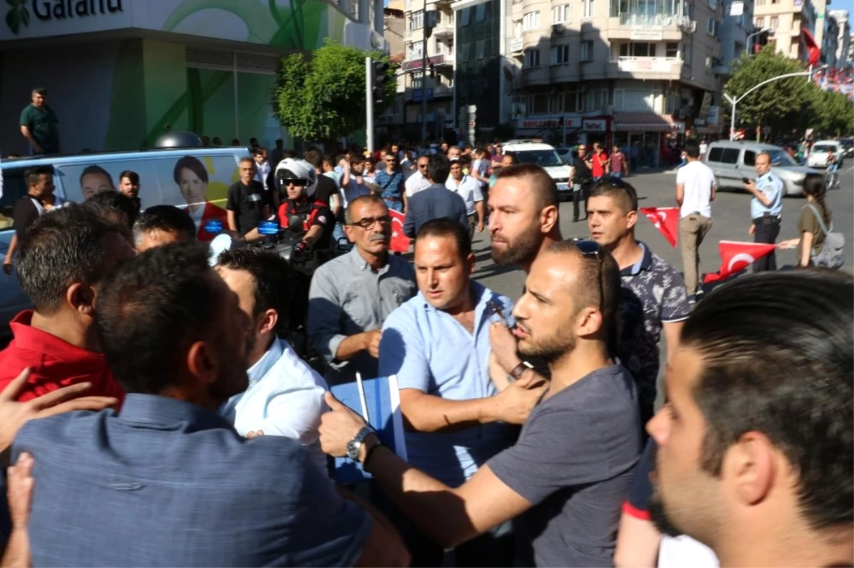 Manisa\'da Tehlikeli Gerginlik! HDP Konvoyuna Tepki Gösterildi, Arbede Çıktı