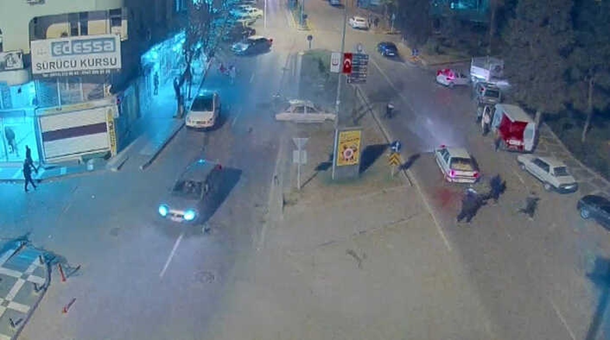 Şanlıurfa\'da 5 Kişinin Yaralandığı Kaza Kamerada