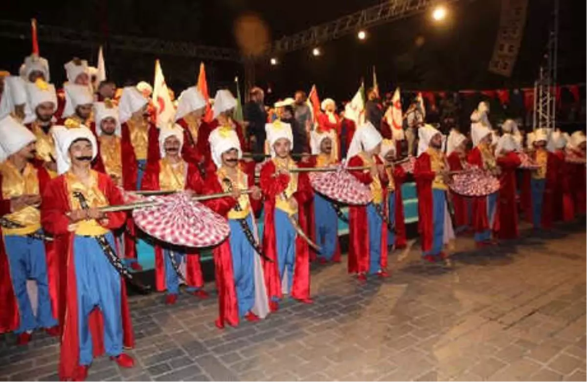 Sultanahmet Meydanı\'nda "Baklava Alayı"