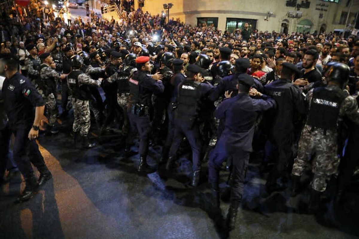 Ürdün\'de Yeni Gelir Vergisi Yasası Protesto Edildi