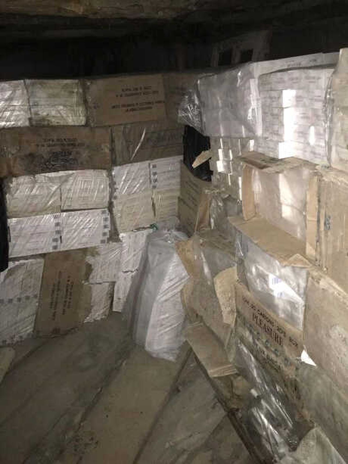 Van\'da 30 Bin Paket Kaçak Sigara Ele Geçirildi