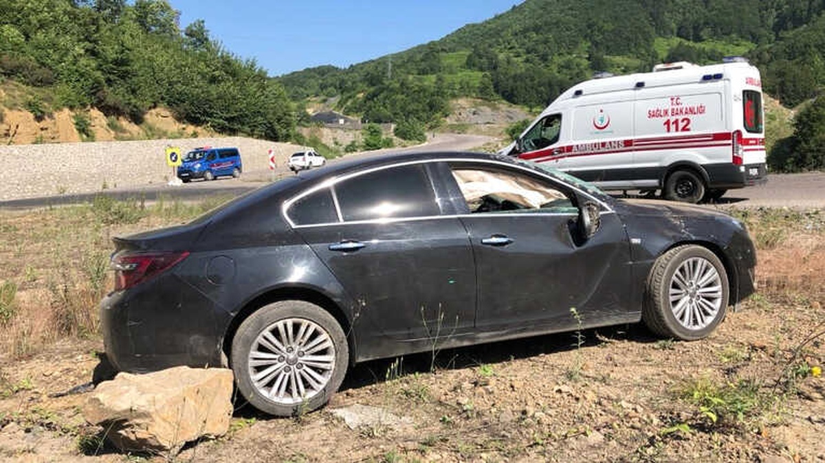 Zonguldak\'ta Otomobil Takla Attı: 3 Yaralı