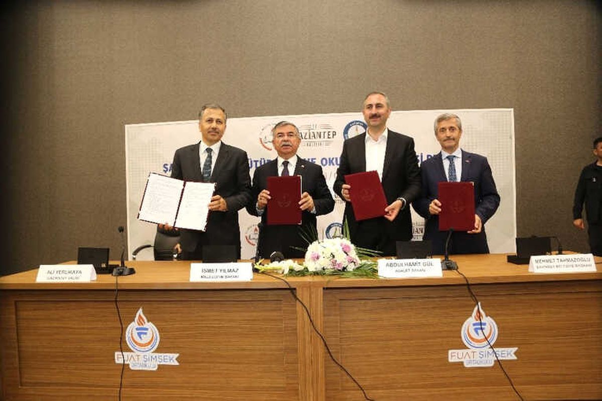 Bakan Yılmaz ve Başkan Tahmazoğlu, Z-kütüphane Protokolü İmzaladı