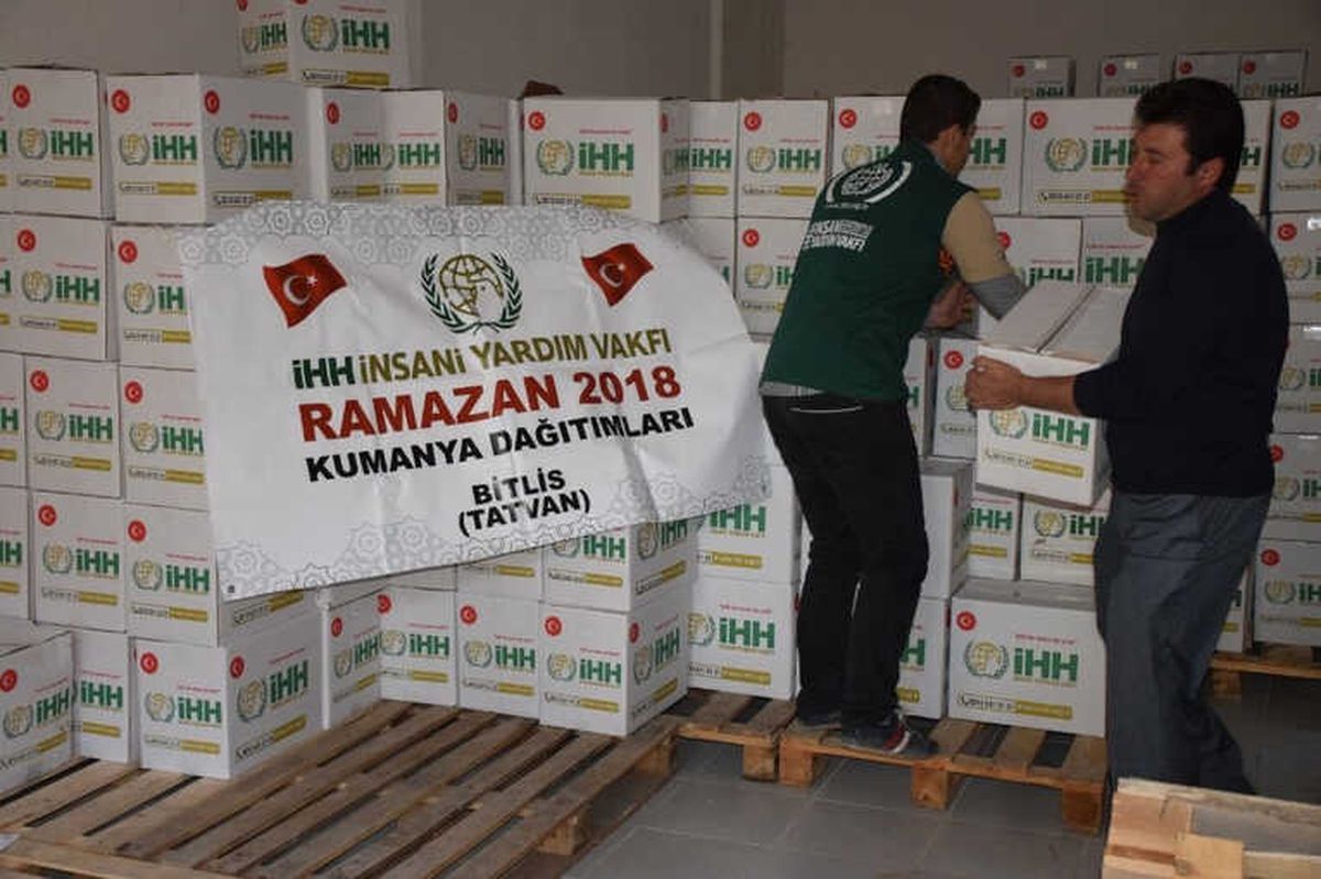 Bitlis\'te Bin 500 Aileye Ramazan Kumanyası