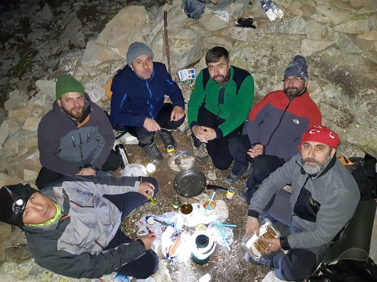 Bursalı Dağcılardan 2543 Metrede İftar