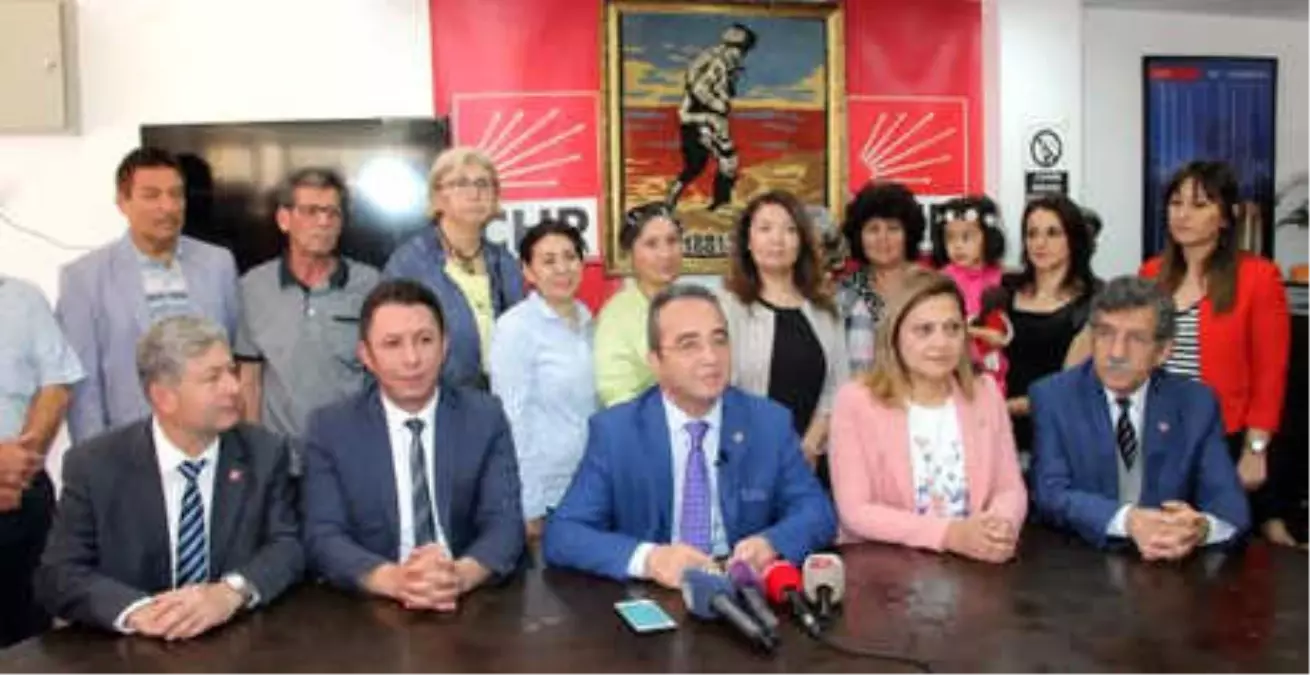 CHP\'li Tezcan: Alkışlarsan O Üniforma Sana Haramdır