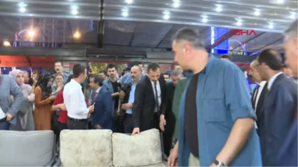 Diyarbakır- Cumhurbaşkanı Erdoğan Dünkü Ziyaretinde Cafede Vatandaşlarla Sohbet Etti