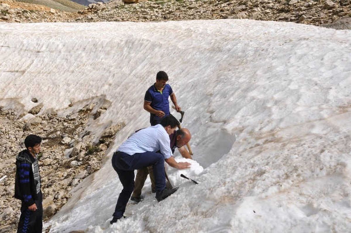 Kar İçin Onlarca Kilometre Gidiyorlar