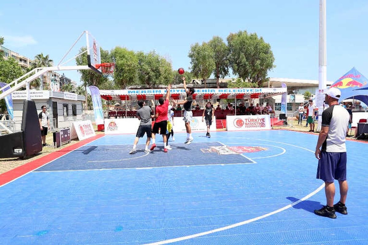 Mersin\'de \'Sokak Basketbolu\' Heyecanı