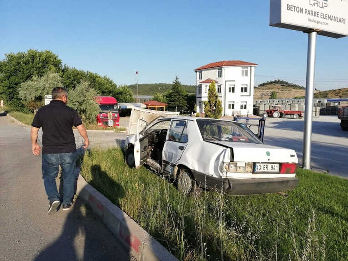 Tavşanlı\'da Trafik Kazası: 3 Yaralı