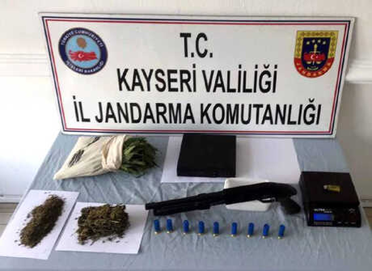 Bahçesinde Hint Keneviri Yetiştiren 1 Kişiye Gözaltı
