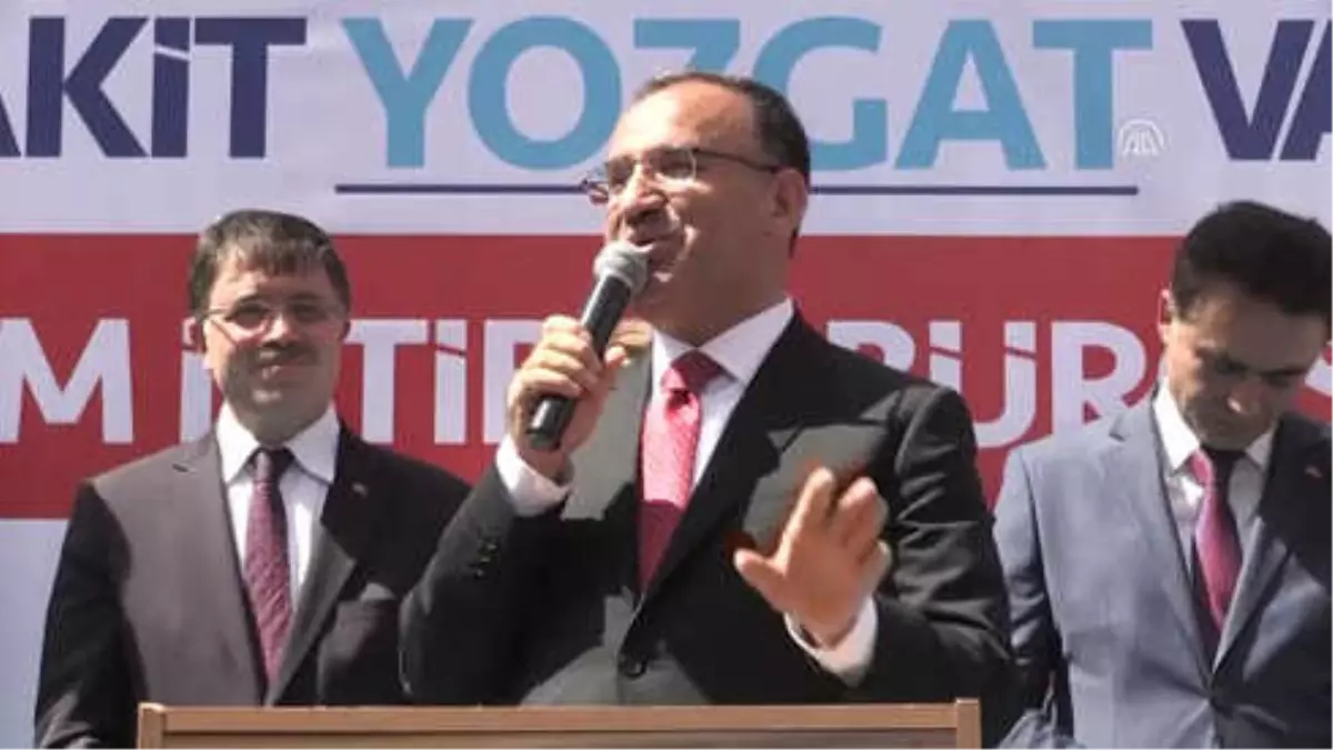 Bozdağ: "(İnce\'ye) Sen Türkiye\'nin Cumhurbaşkanlığına mı Adaysın Yoksa Başbakan Yardımcılığı,...