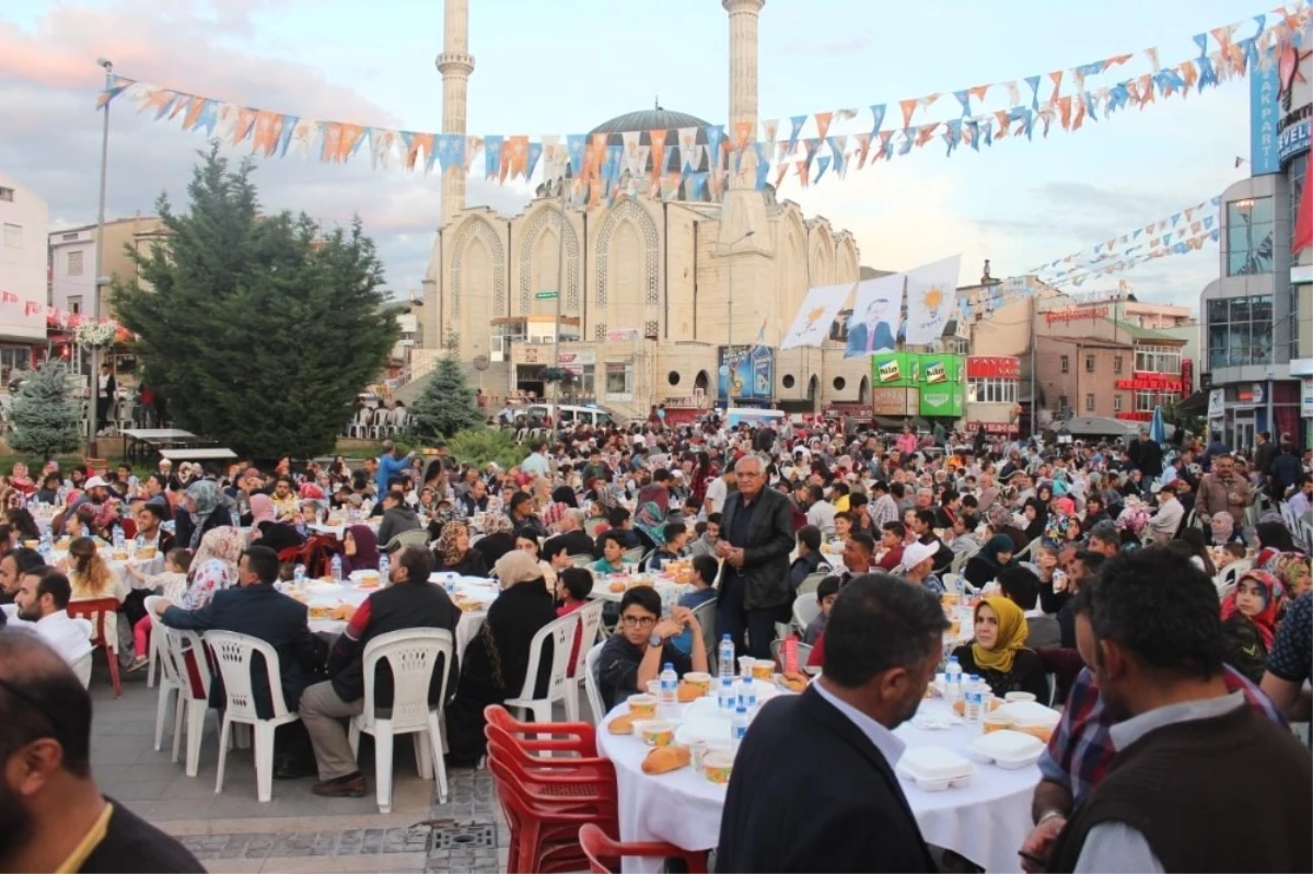 Develi Belediyesinden Kardeşlik İftarı