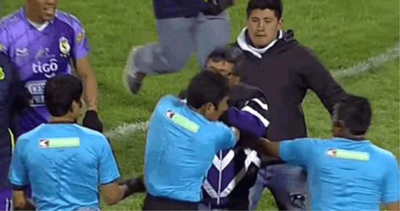 Dört Oyuncusuna Kırmızı Kart Gösterilen Real Potosi Başkanı, Maçın Hakemine Saldırdı