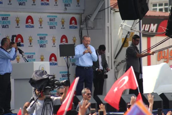 Erdoğan'dan İnce'ye: Demirtaş'a mı Takacaksın Apoletleri?, System.String[]