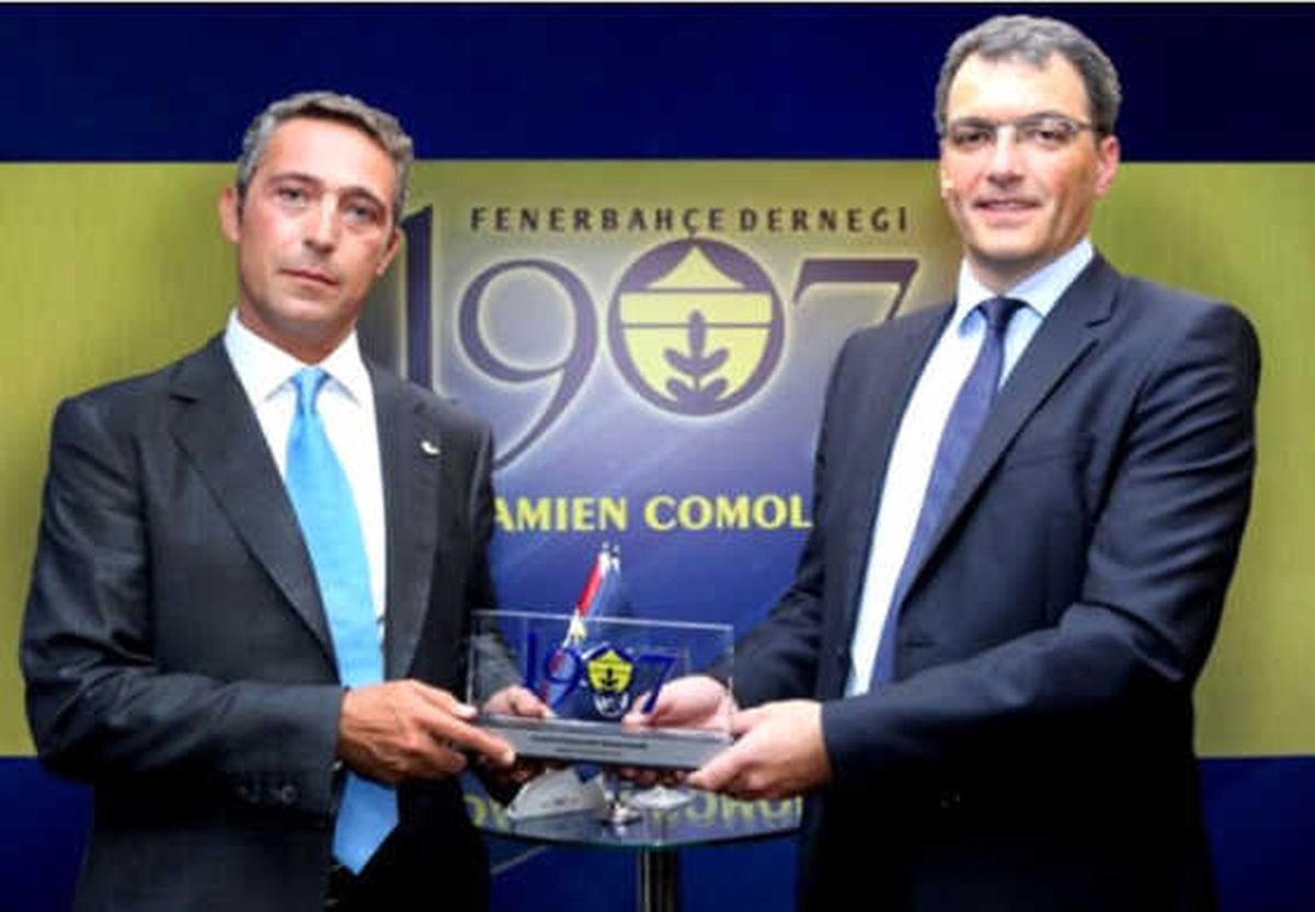 Fenerbahçe\'nin Sportif Direktörü Yolda