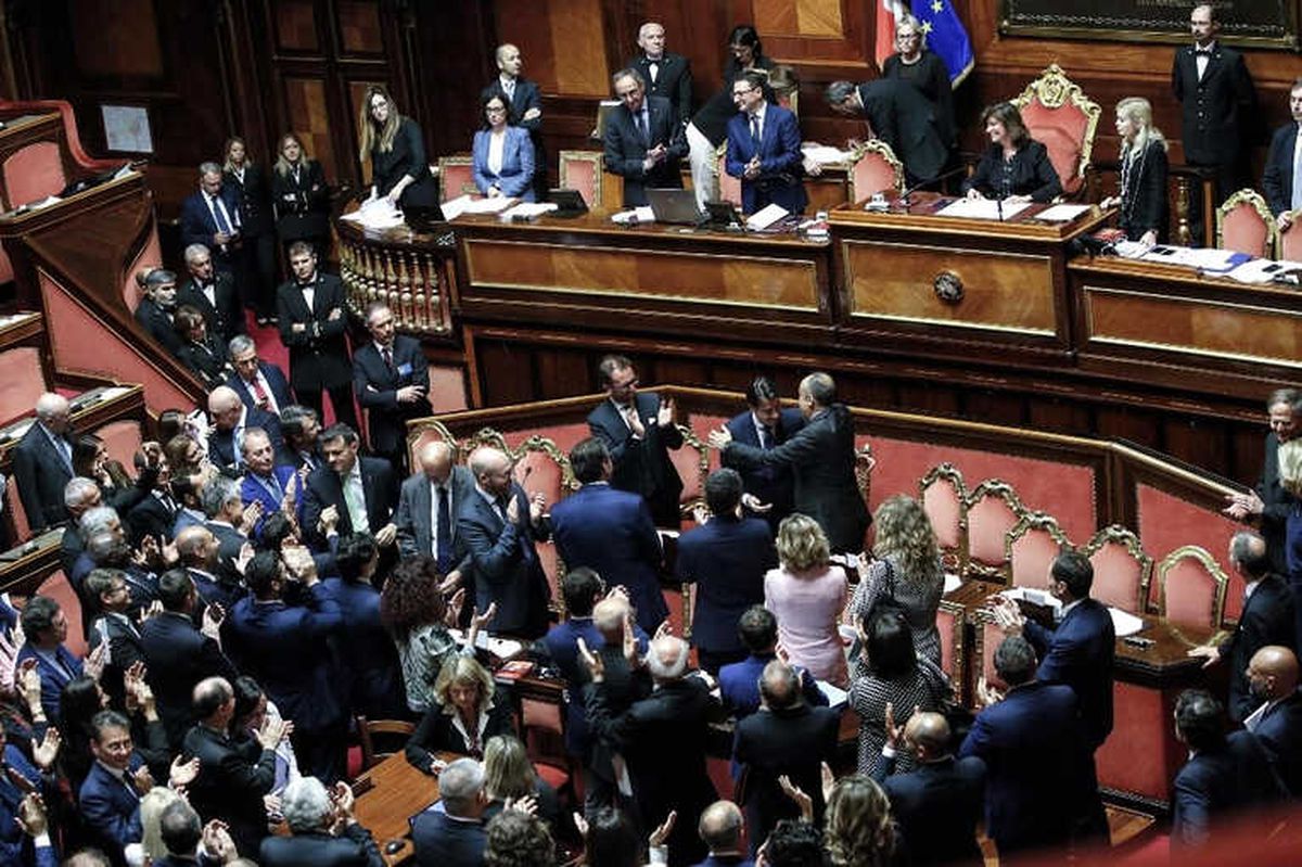 İtalya\'da Hükümet Senato\'dan Güvenoyu Aldı