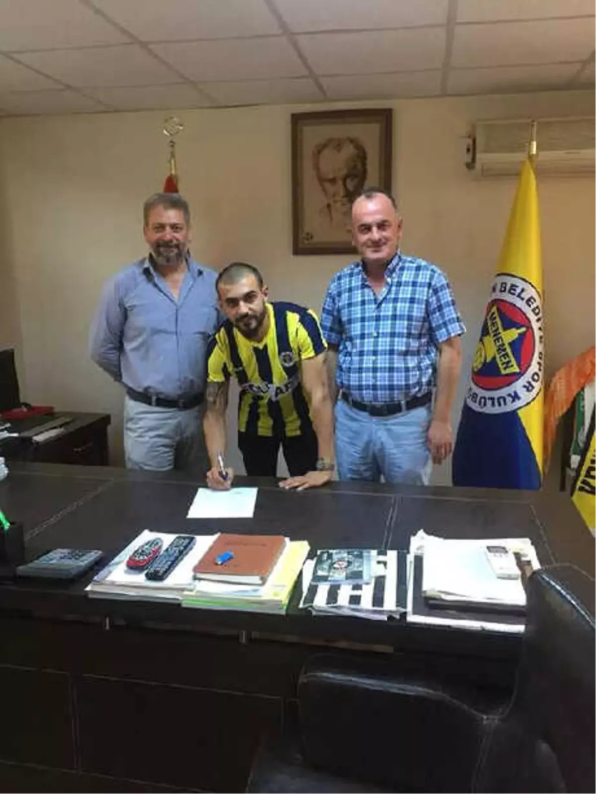 Menemen Belediyespor, Erman\'la İmzaladı