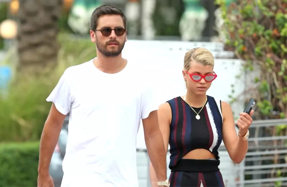 Model Sofia Richie, Kendisini Aldatan Sevgilisi Scott Disick ile Barıştı