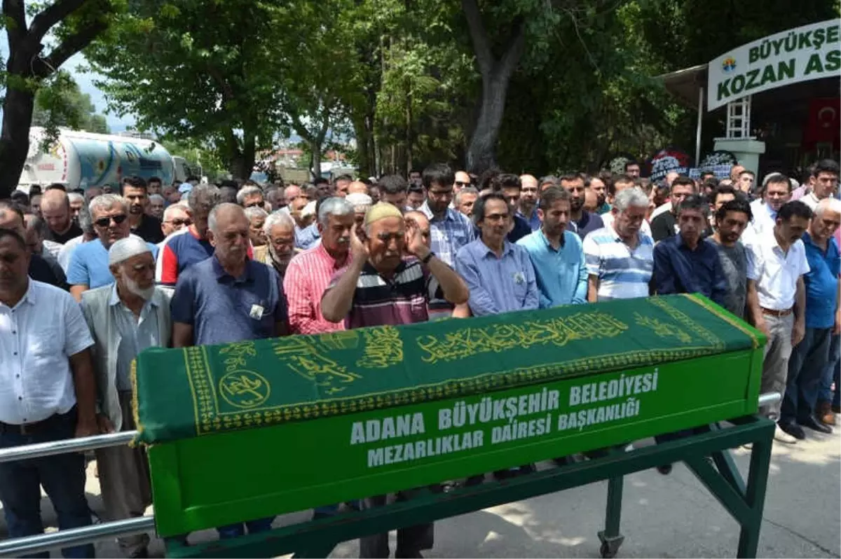 Trafik Kazasında Hayatını Kaybeden Genç Doktora Veda