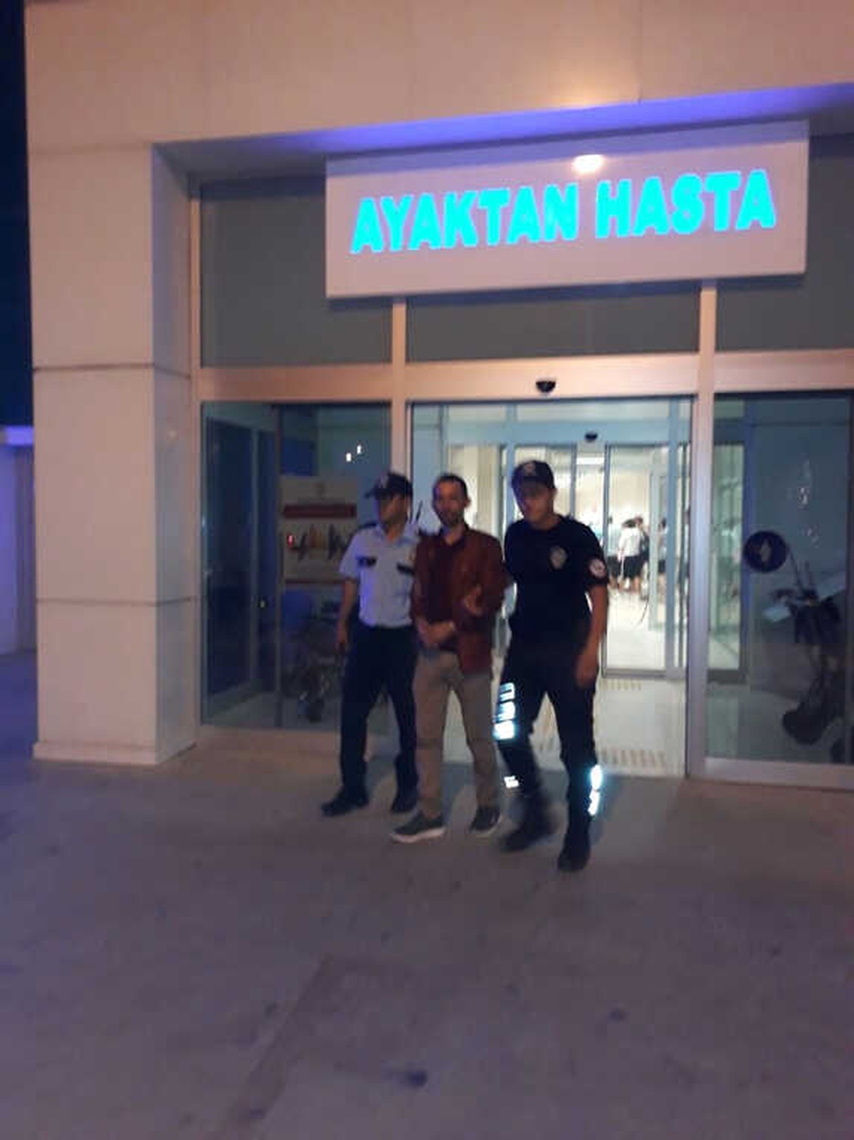 10 Yıl Hapis Cezası Bulunan Zanlı Kuşadası\'nda Yakalandı