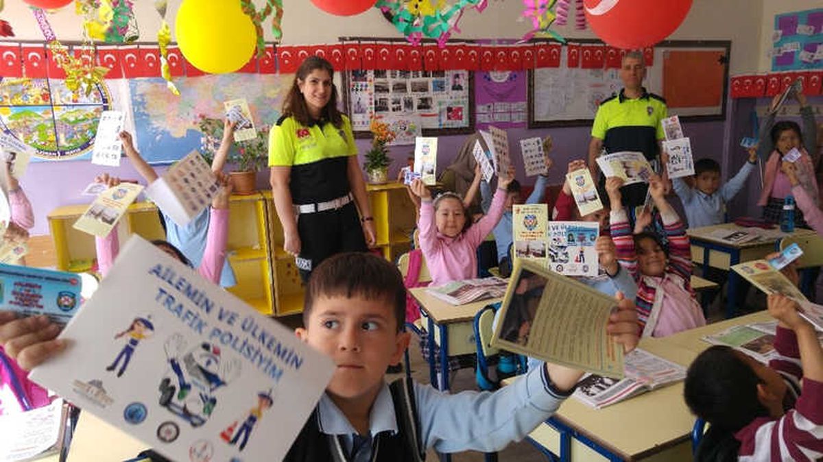 Ailemin ve Ülkemin Trafik Polisiyim Projesi" Kapsamında 3 Bin 601 Öğrenciye Eğitim Verildi