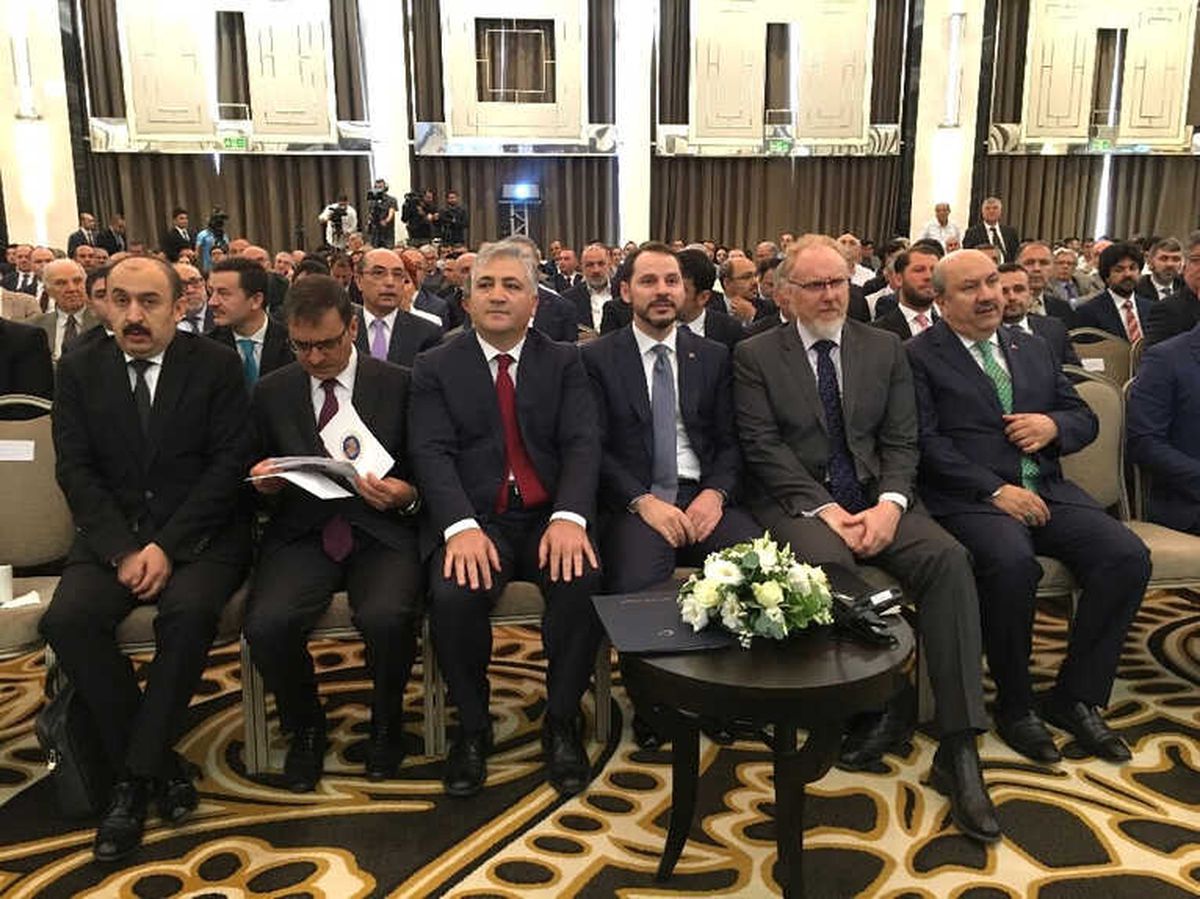 Bakan Albayrak: "Ortada Bir Orkestra Değil Bir Kakafoni Var"