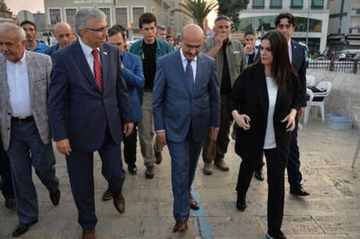 Bakan Sarıeroğlu, İftarını Vatandaşlarla Yaptı
