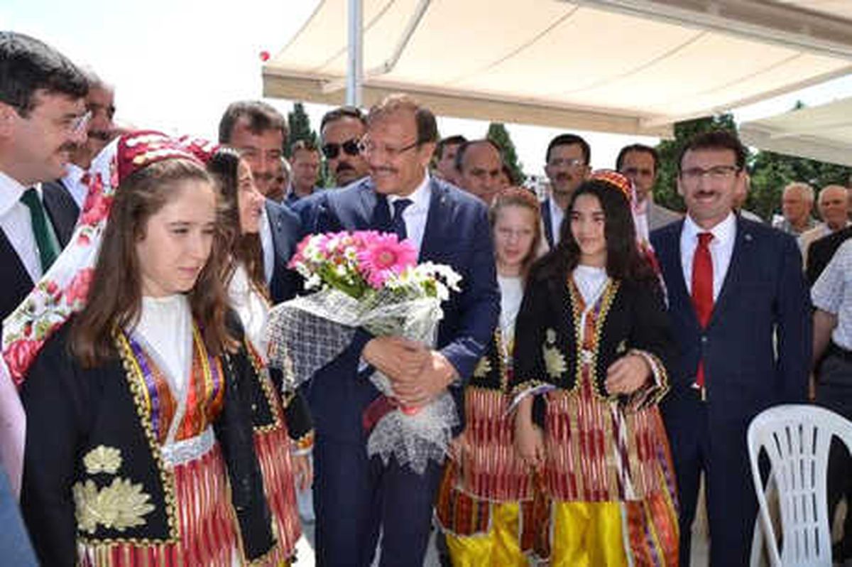Başbakan Yardımcısı Çavuşoğlu: Otomotiv Test Merkezi\'nin İhalesi Yapıldı